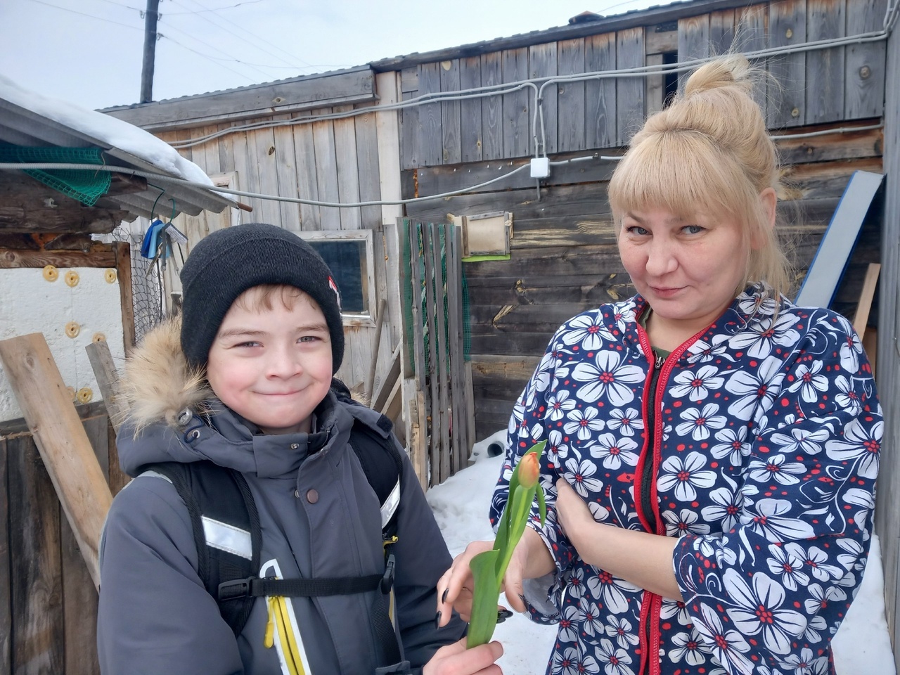 С наступающим 8 марта  жён и матерей участников СВО.